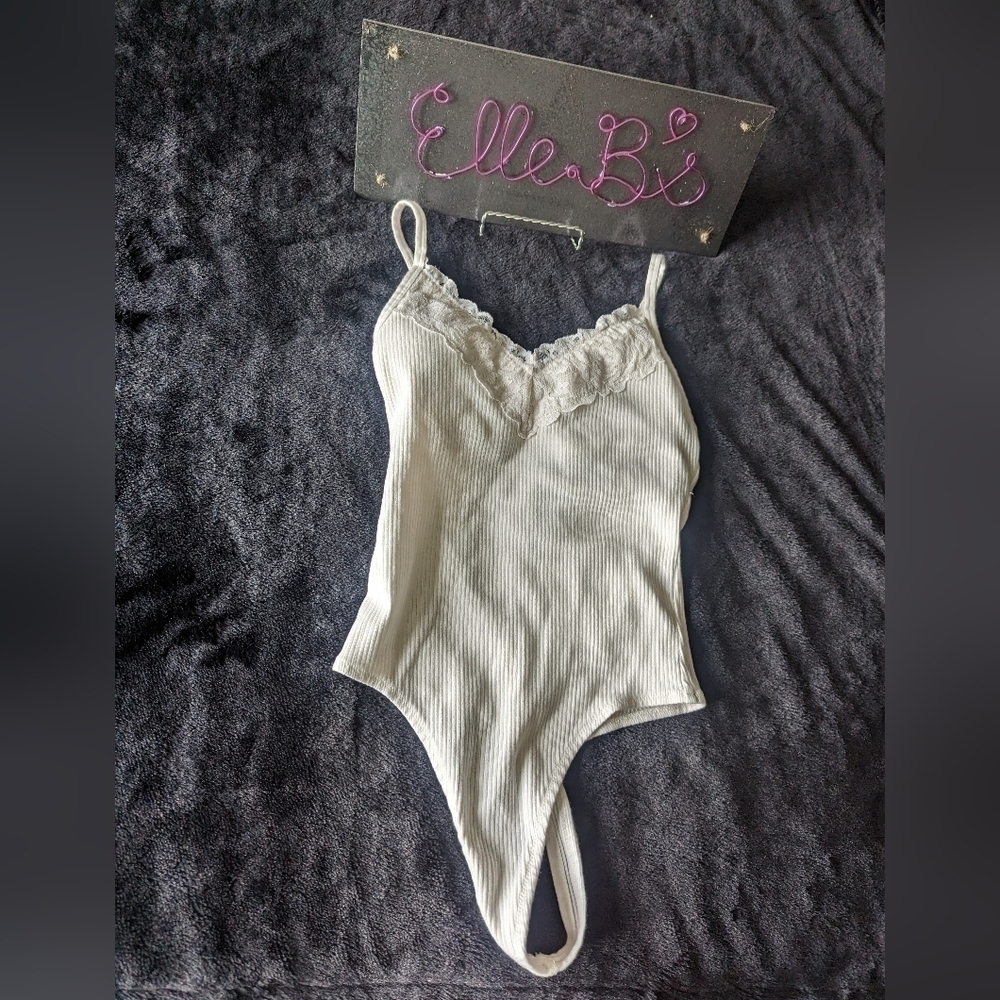 NWOT VS PINK White Ribbed Bodysuit S